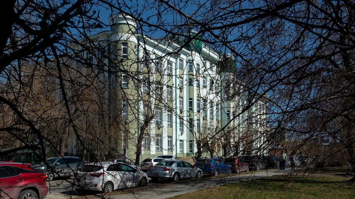 Дворец Труда. Новосибирск. Фотография - www.openmainphoto.ru