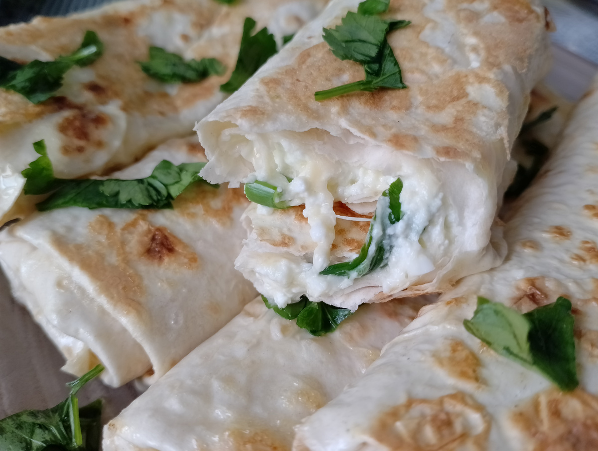 Белковые трубочки из лаваша