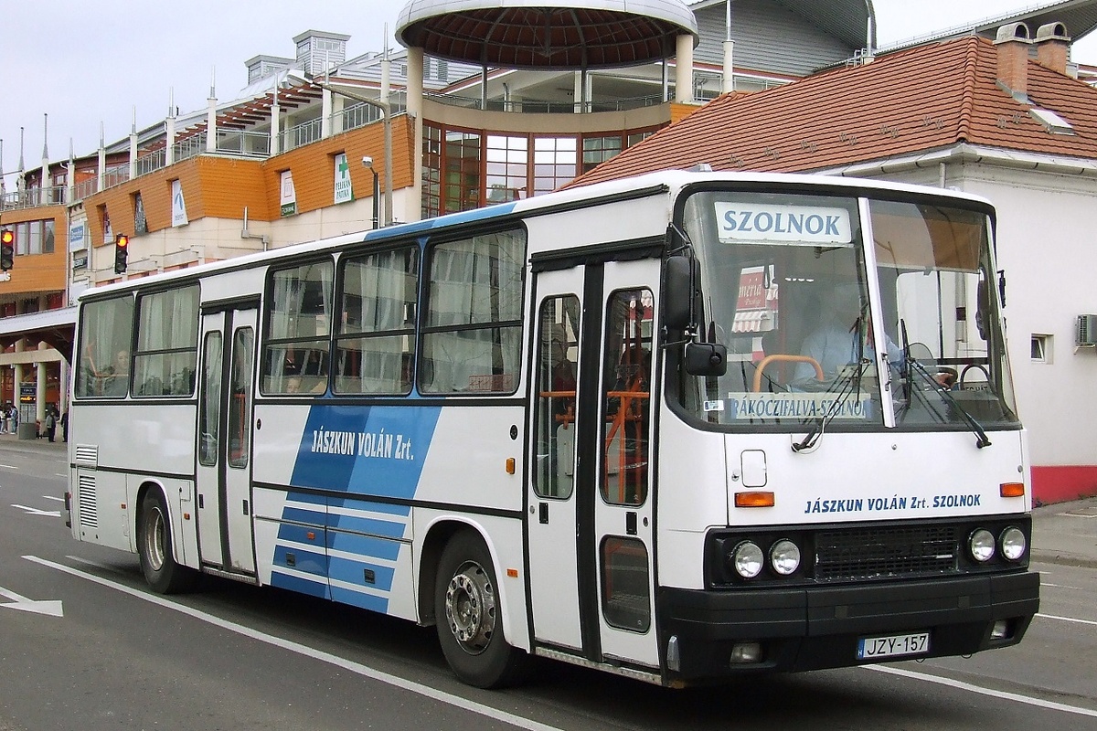 ▲ Ikarus 256.42V1 выпуска 1997 года. Венгрия, 2010 год.  /// Фото: Alkaabus