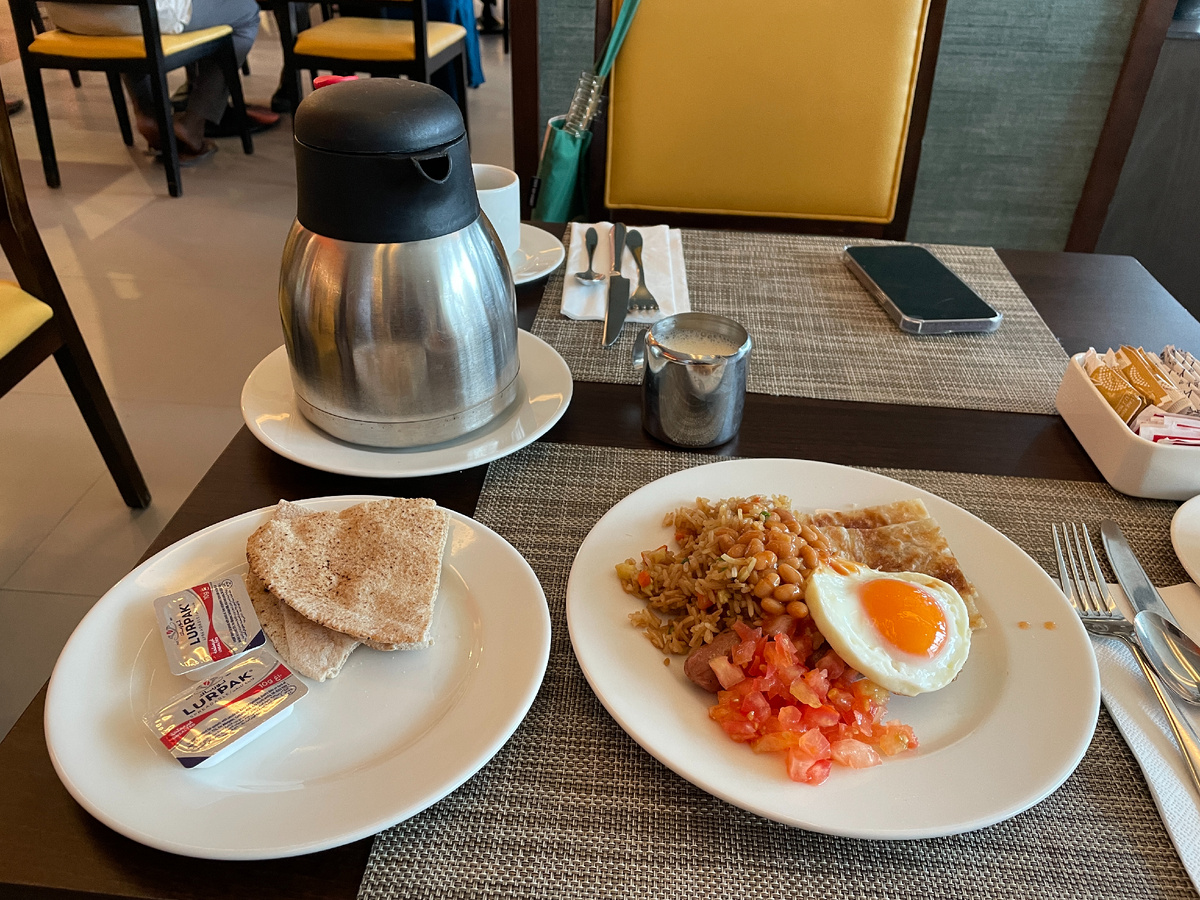 Завтрак в отеле RIU Dubai