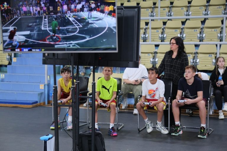    В Оренбурге открылся первый фестиваль технологичных видов спорта «IT Степь» Антон Пичурин