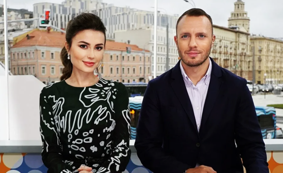 на фото Ольга Ушакова и Тимур Соловьев - ведущие телепрограммы "Доброе утро"
