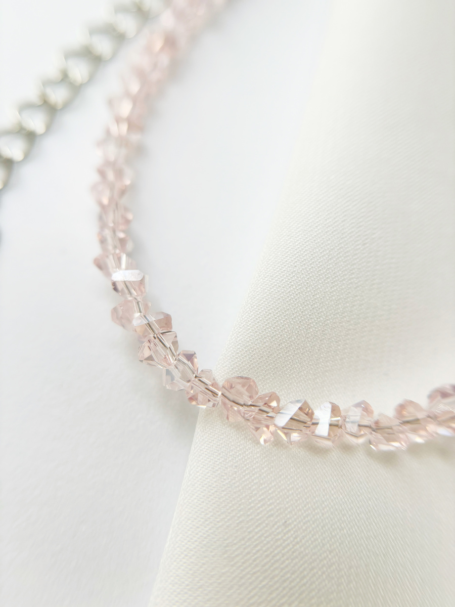 Горный хрусталь очищает энергетику и гармонизирует эмоции. 