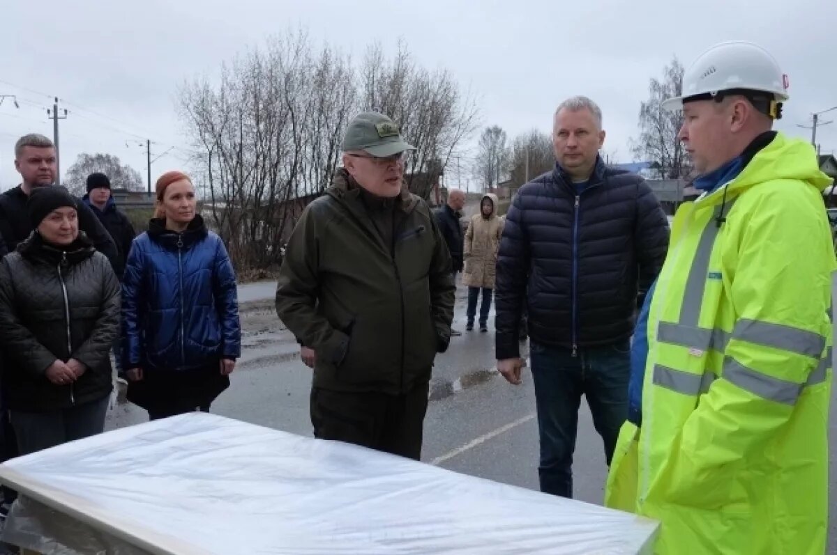    Губернатор обсудил с подрядчиком темпы работ.