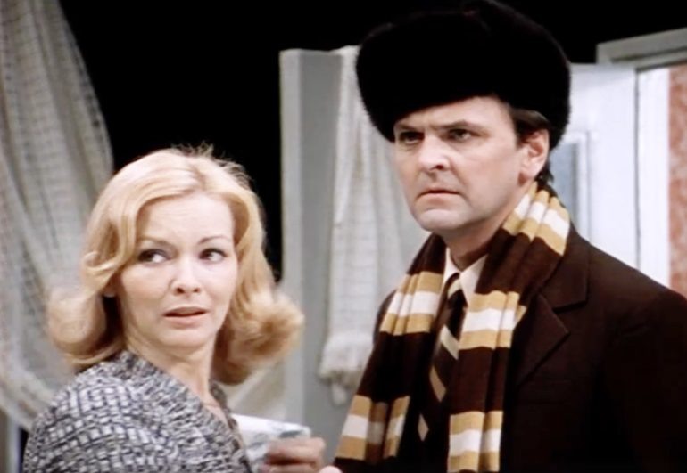 Кадр из фильма "Ирония судьбы, Или с лёгким паром!"