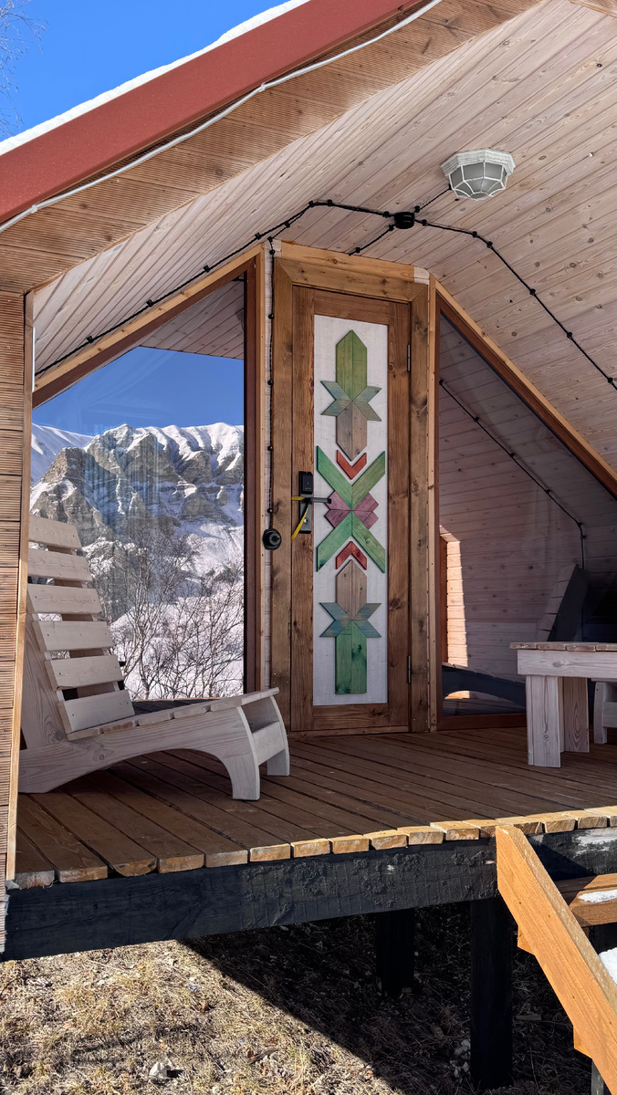 домик глэмпинга в туркомплексе OLD SIVUKH , уютное пристанище хайкеров 