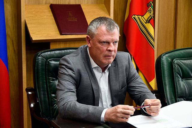 Добровольцы уверены, что за ними стоит власть, которая их не бросит