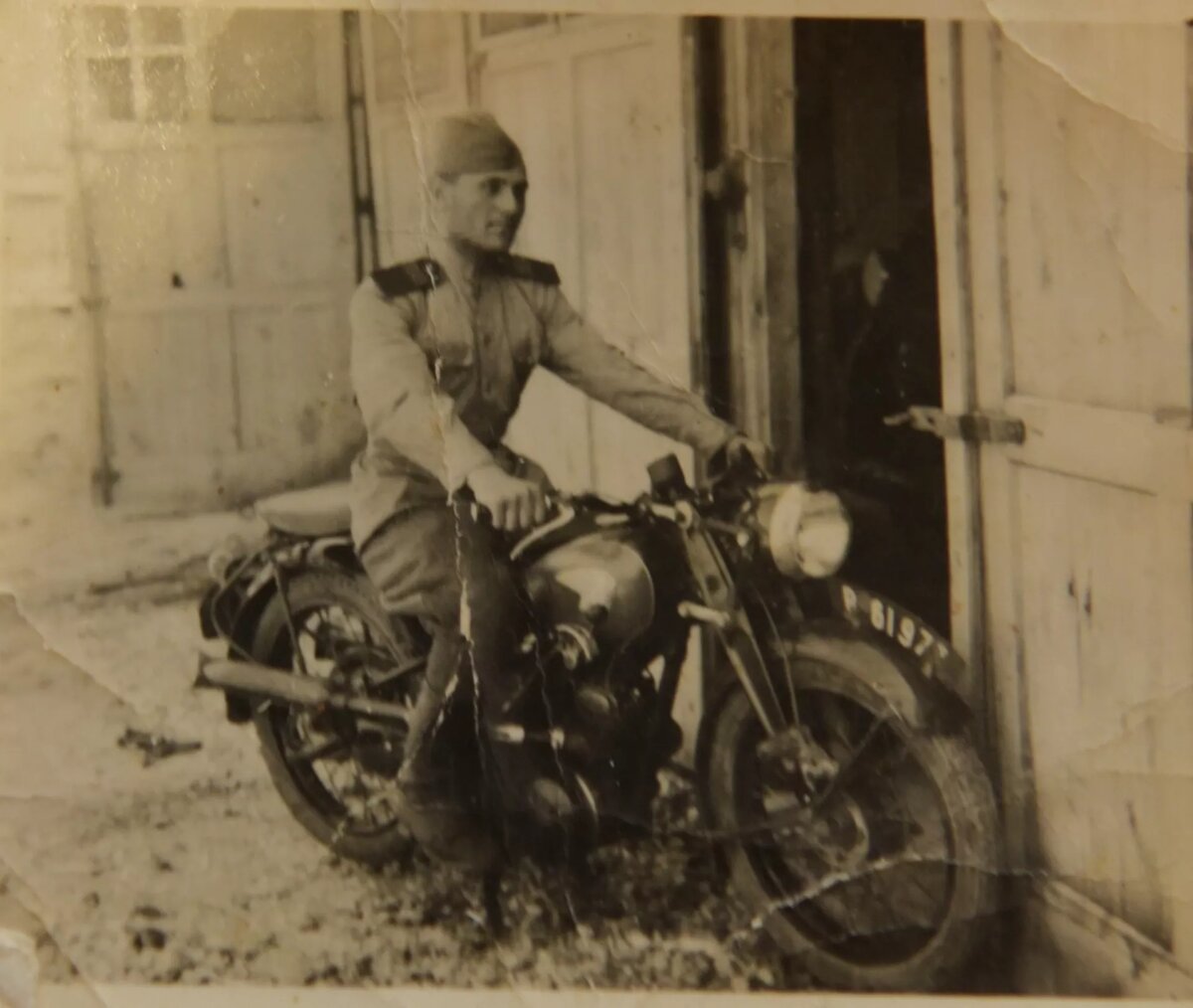 Ветеран ВОВ Мумджян Андроник Николаевич © Фото : из личного архива Андроника Мумджян