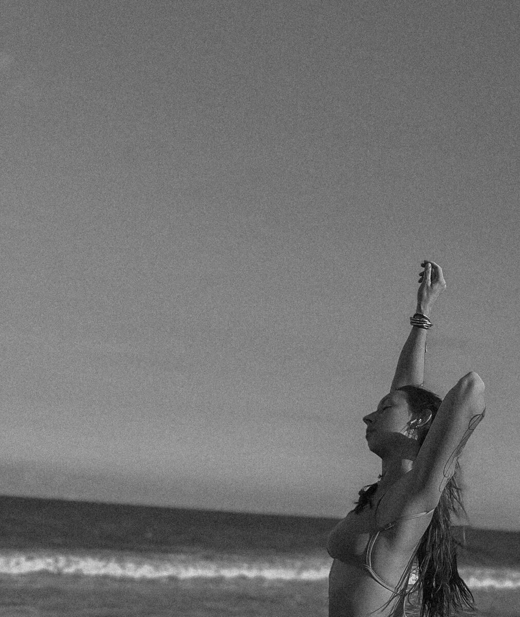 гуляю по пляжу Бали..