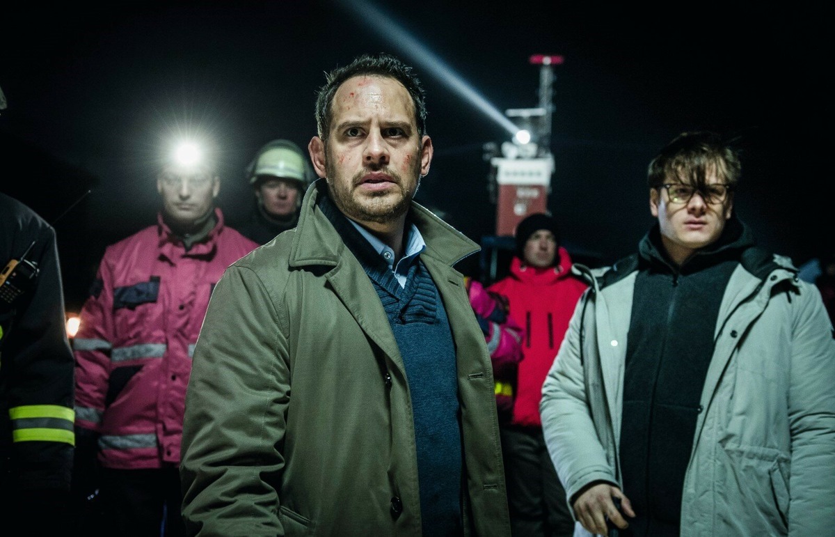 Звонок мертвецу (2018) Abgeschnitten