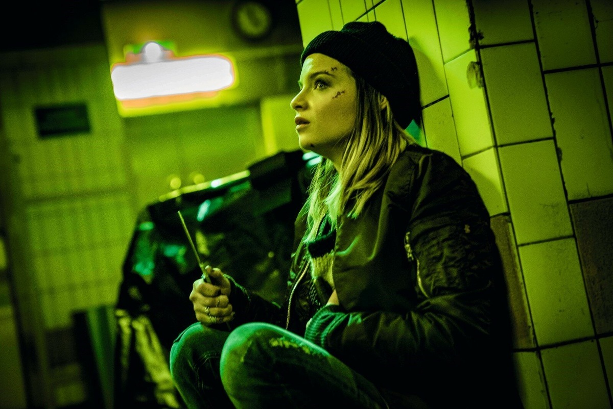 Звонок мертвецу (2018) Abgeschnitten