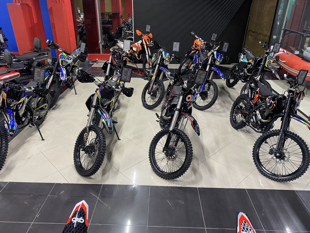 Вот они красавцы — слева направо!