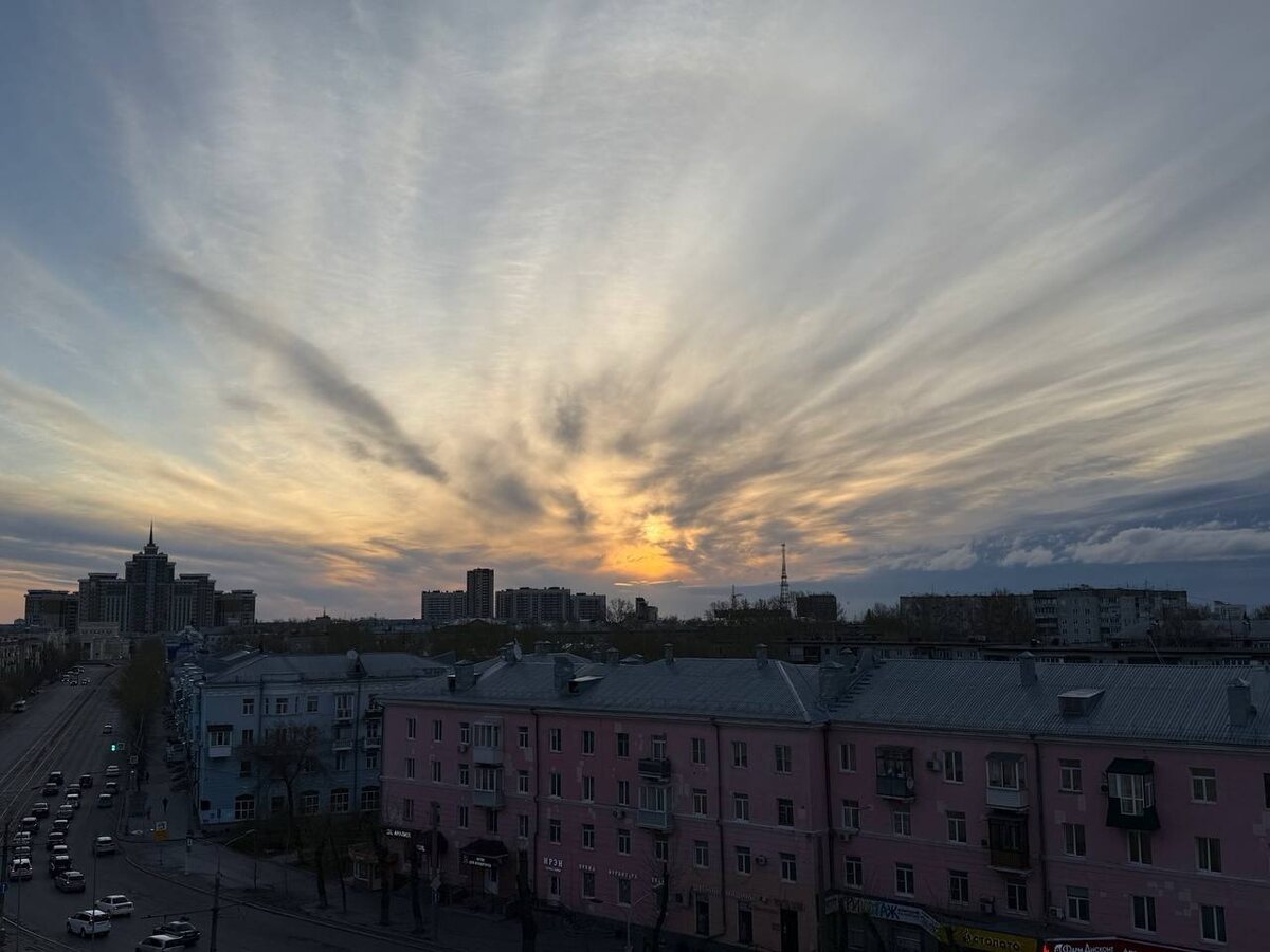 Где-то на просторах моего весеннего города. Апрель 2025 года. 