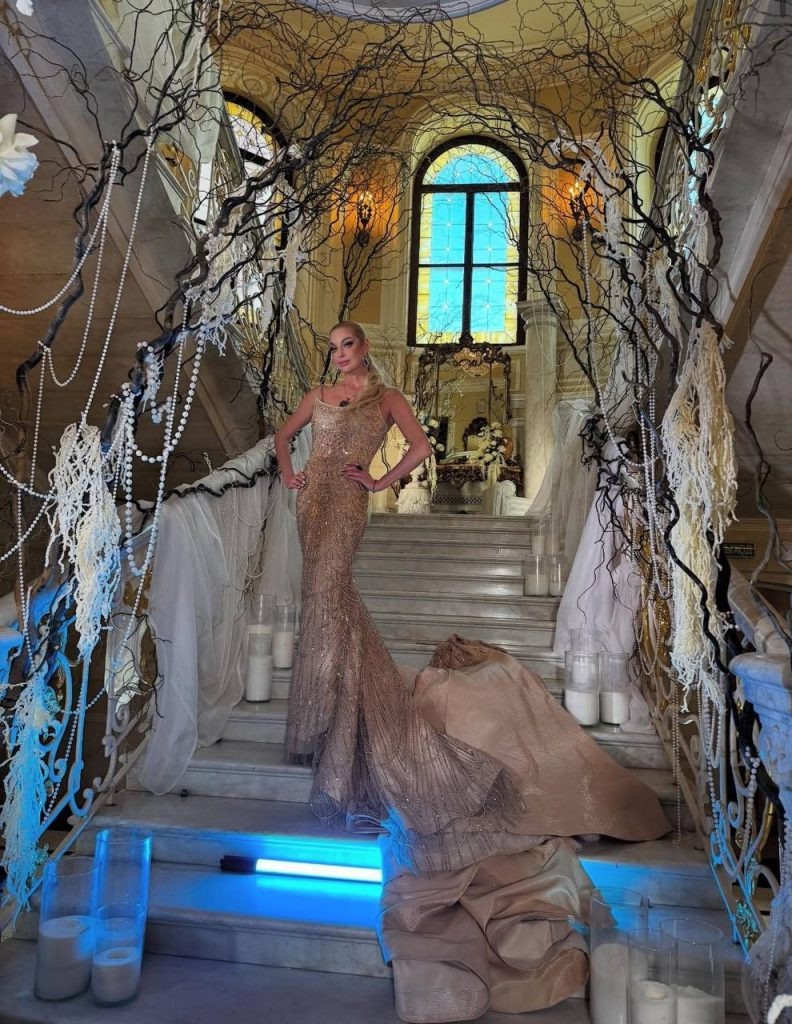 Листайте вправо, чтобы увидеть больше изображений