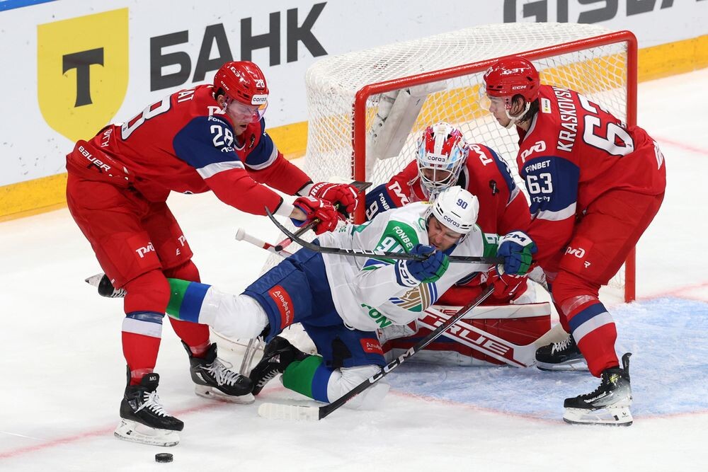 Ливо - лучший бомбардир и главная звезда серии "Локомотив" - "Салават". Фото: ХК Локомотив