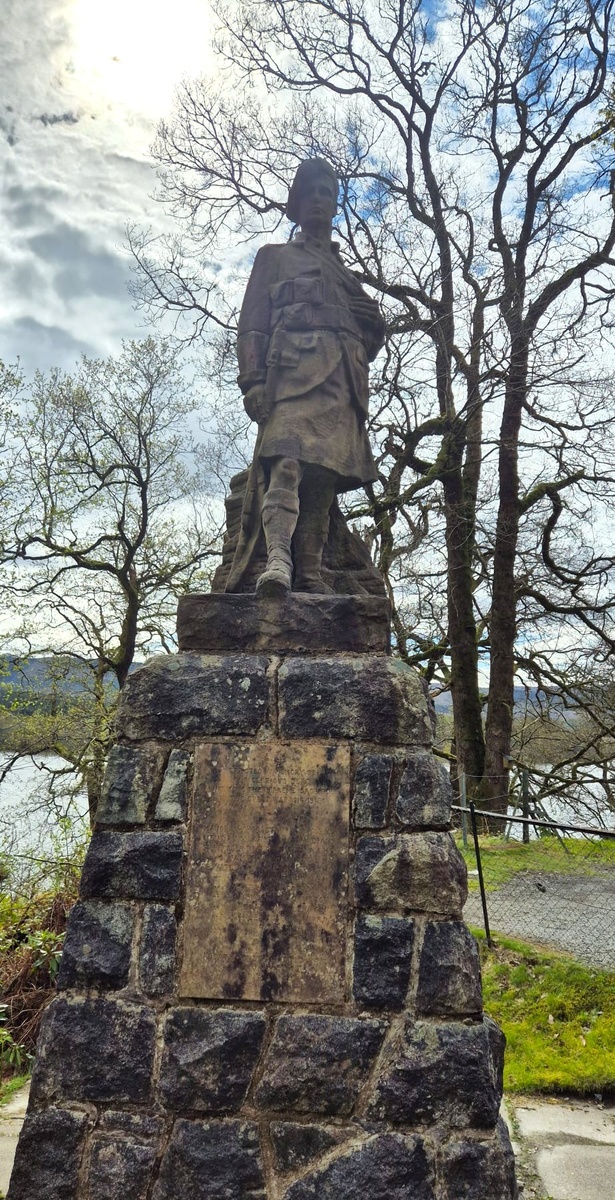 Уолтер Дуглас Кэмпбелл в шотландской форме лейтенанта Ланаркширской йоманри (конницы). Фото из личного архива.