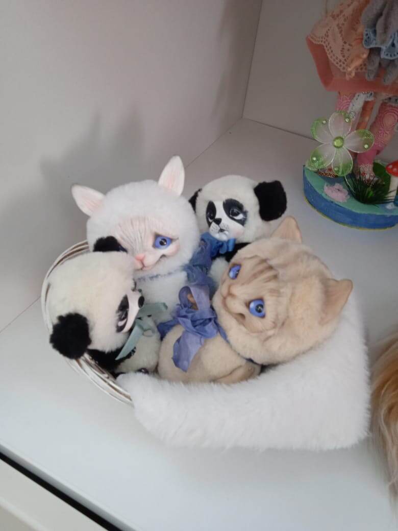 Лукошко котят и собачат.