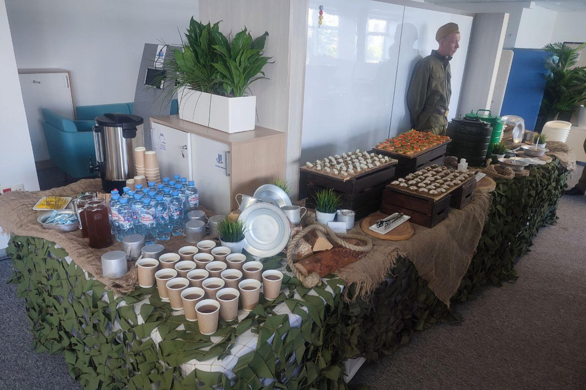 Полевая кухня для мероприятий в военной тематике - m-catering.ru