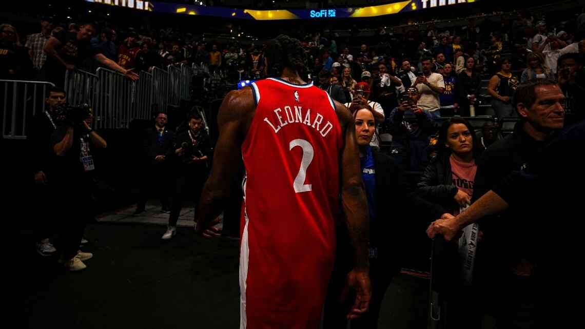 Кавай Ленард вернулся 4 января и в оставшихся 37 матчах сезона продемонстрировал ту самую доминирующую игру, которой когда-то славился — и которой остаётся до сих пор.