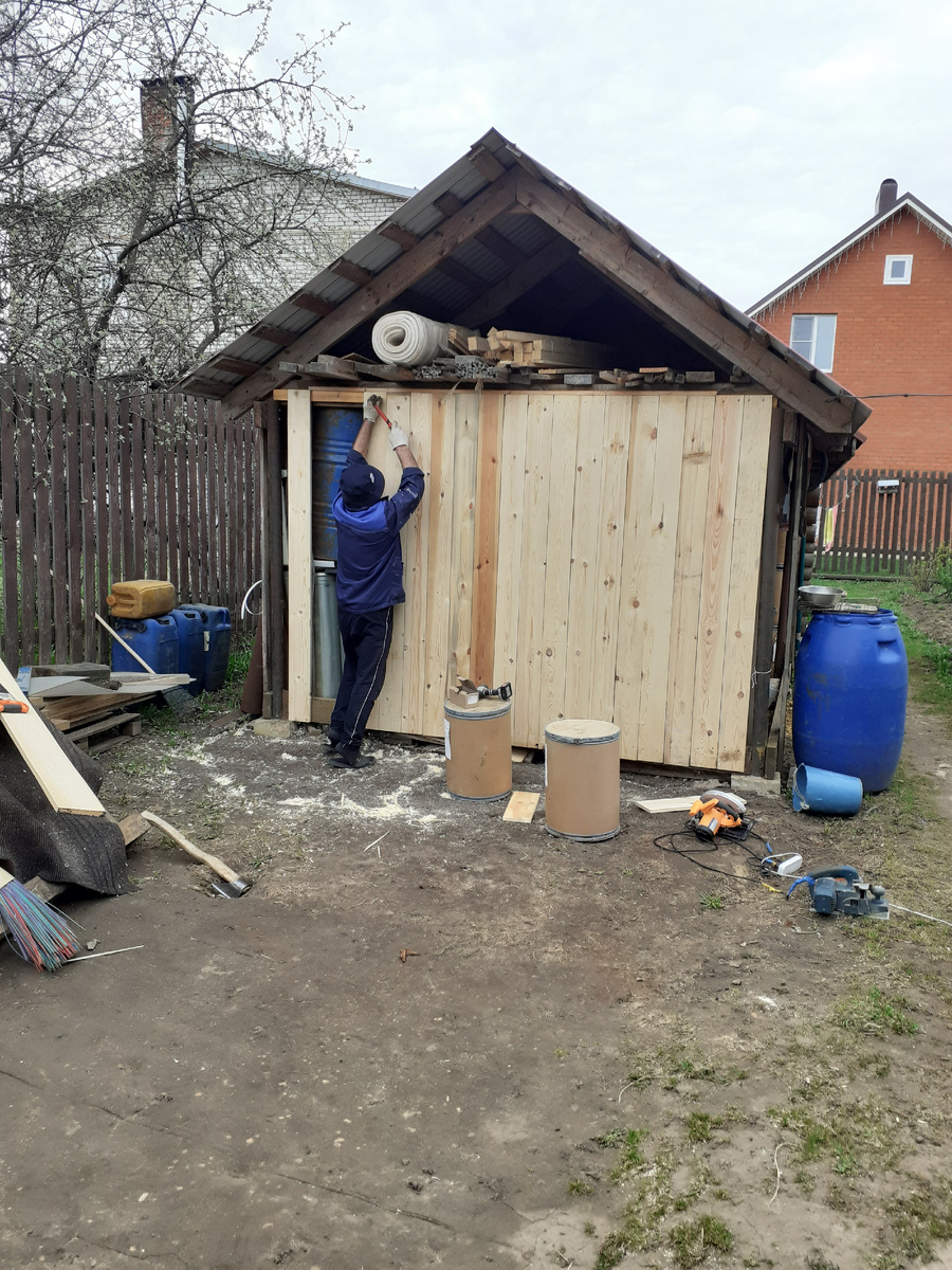 Серёжа работает