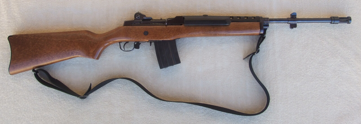 Ruger Mini-14/AC556. Если точнее, то Mini-14 — это версия с одиночным огнем, а AC556. — с автоматическим