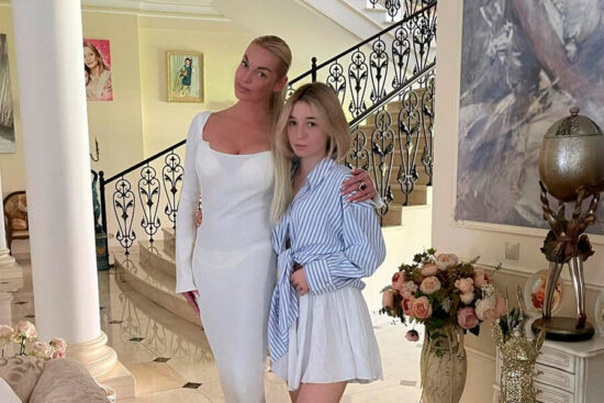 Волочкова с дочерью. Фото: Яндекс картинки