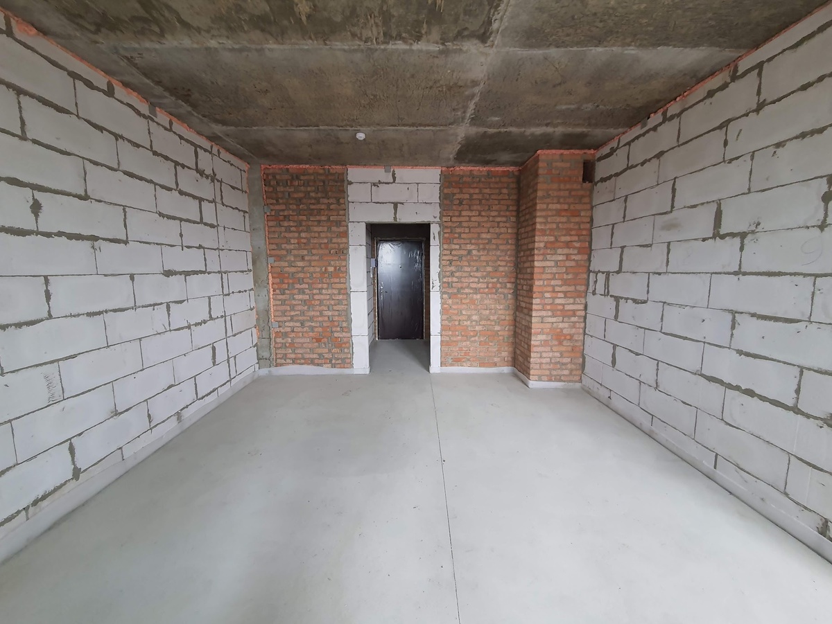 Холодная пустота и только мысли о будущем уюте грели душу.