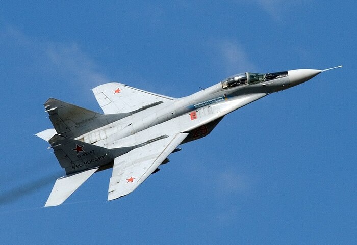 МиГ-29 оснащен двумя двигателями и более выживаем в бою/ Фото: wikimedia.org