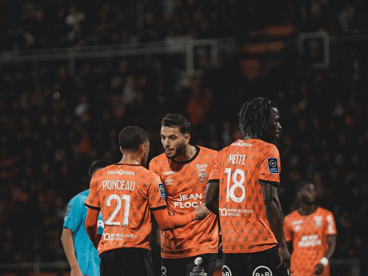    Футболисты "Лорьяна" в матче Лиги 1© пресс-служба клуба "Лорьян"