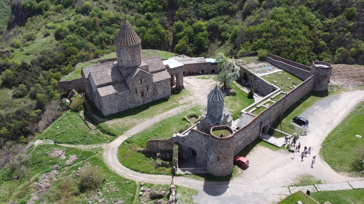 Монастырь Татев с дрона