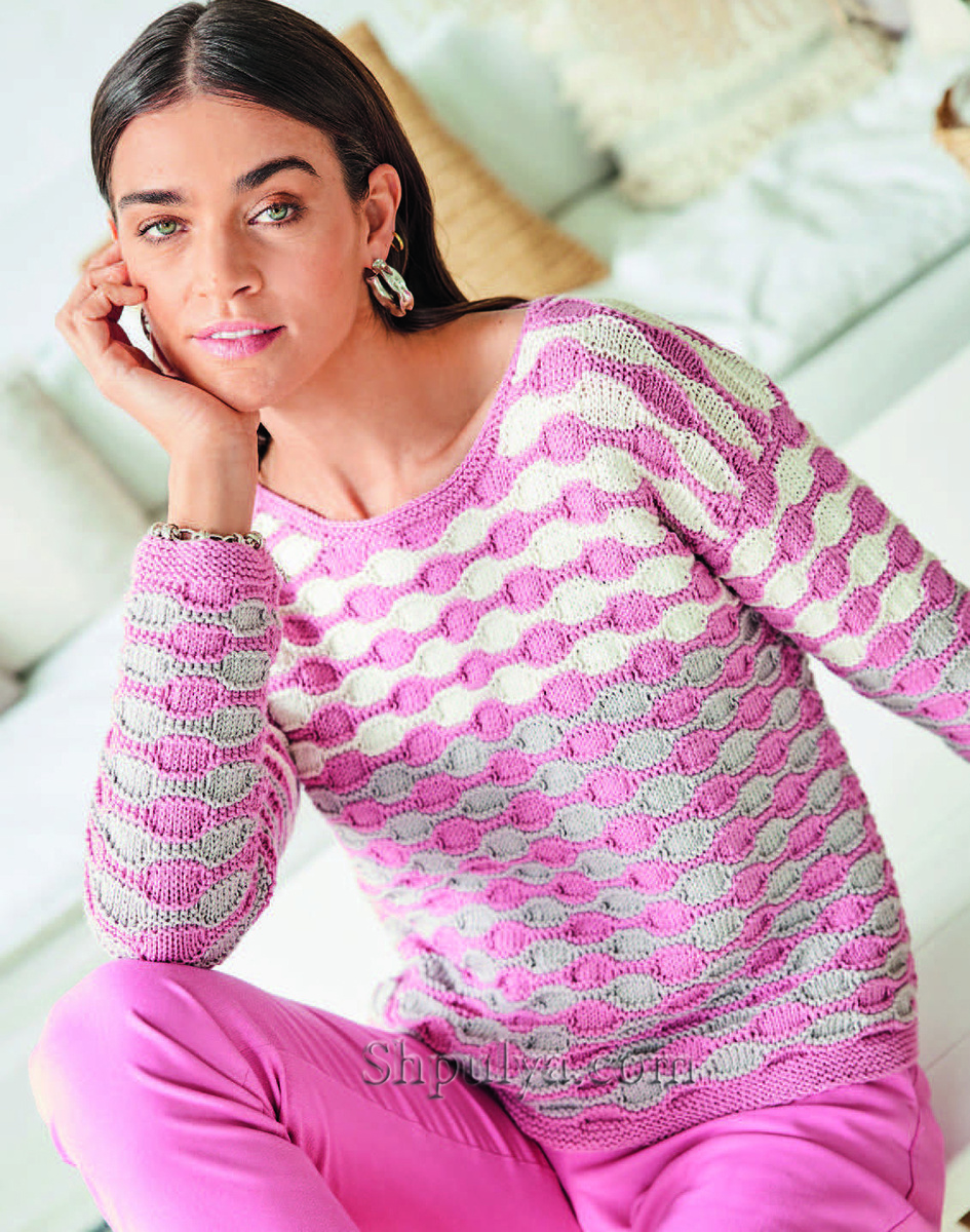 Разноцветный пуловер с узором из «сот»