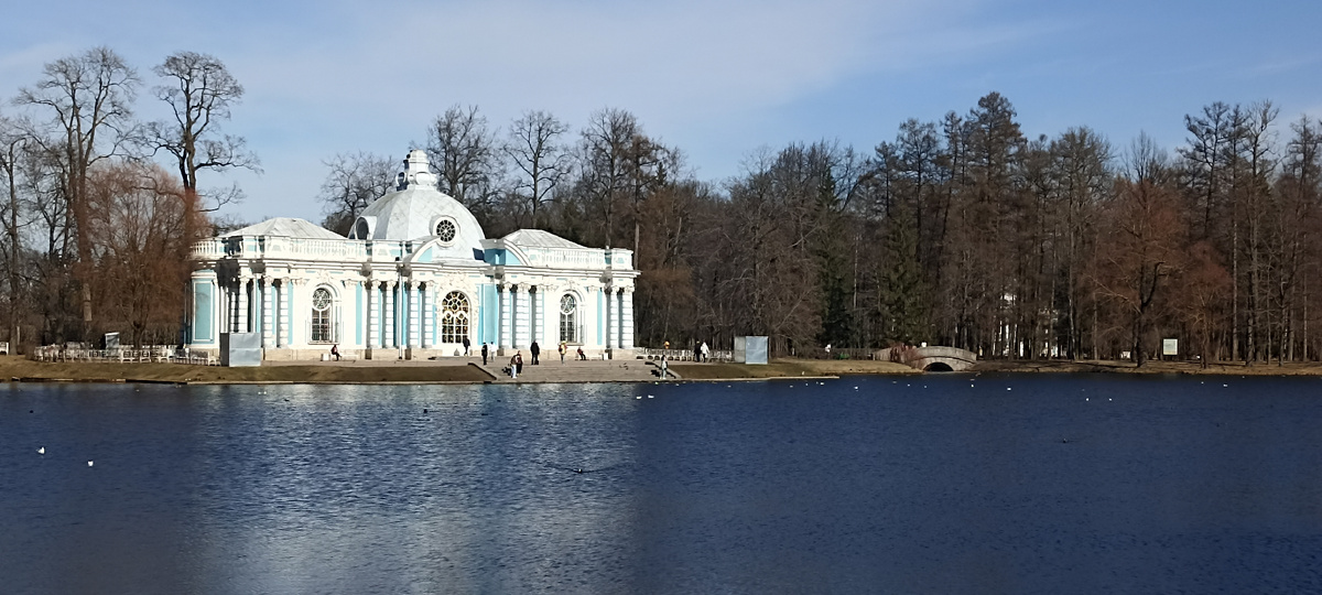 Павильон Грот, построен в 1755–1756 годах при Елизавете Петровне, но был любимым у Екатерины II