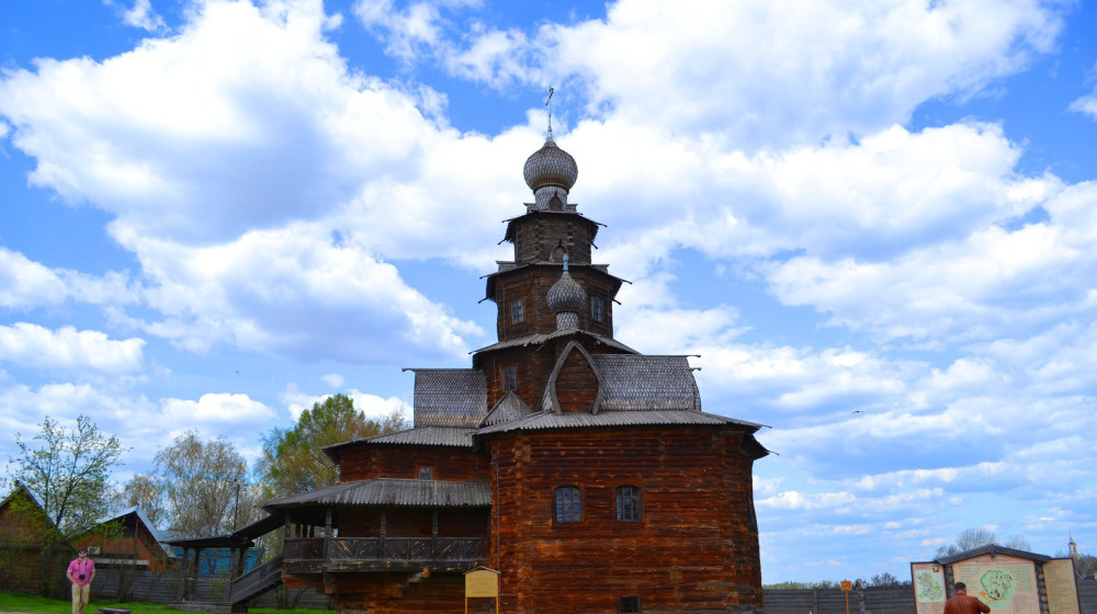    Суздальская сказка: музей деревянного зодчества под открытым небом