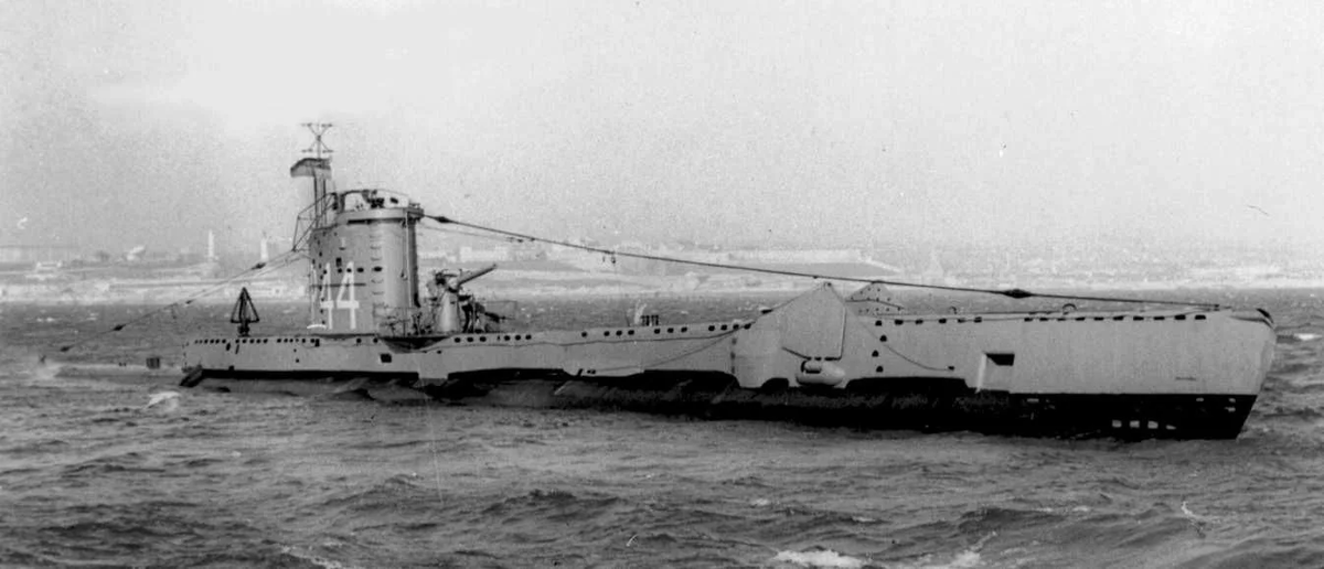 История создания этих подлодок началась ещё в 1935 году, когда они задумывались как учебные суда для тренировки противолодочной обороны. 