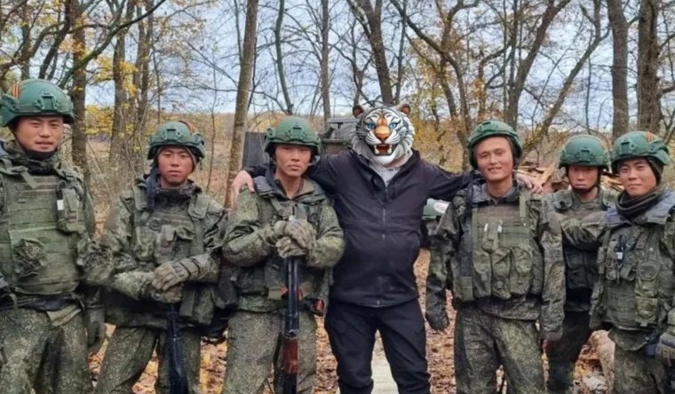 Северокорейские воины-интернационалисты, отважно помогавшие нам гнать бандеровцев из Курской области.