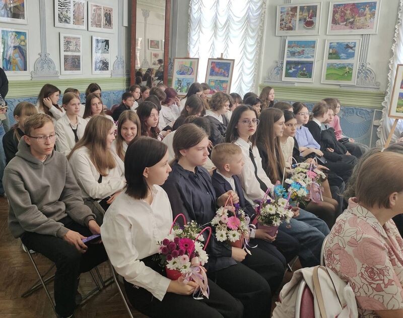 Листайте вправо, чтобы увидеть больше изображений