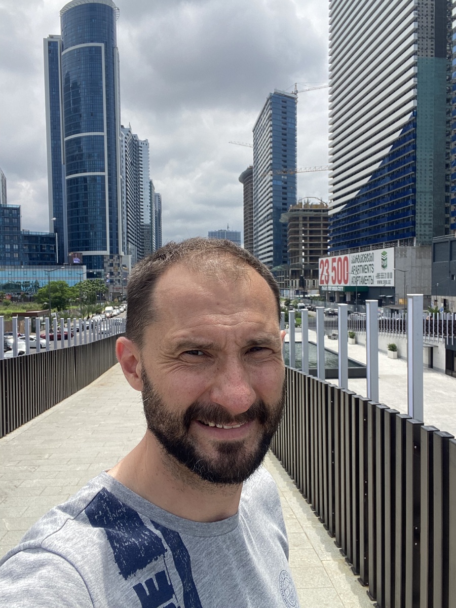 Я на Аллее Героев в Батуми, Грузия 