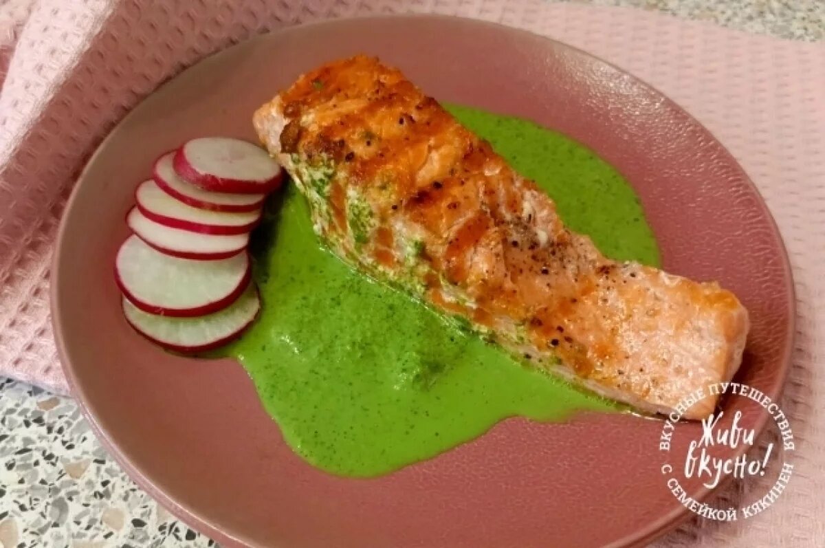    Готовим камчатского лосося: чавыча в сливочно-шпинатном соусе