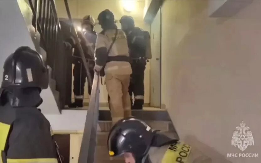    10-летнюю девочку спасли на пожаре в деревне под Ижевском