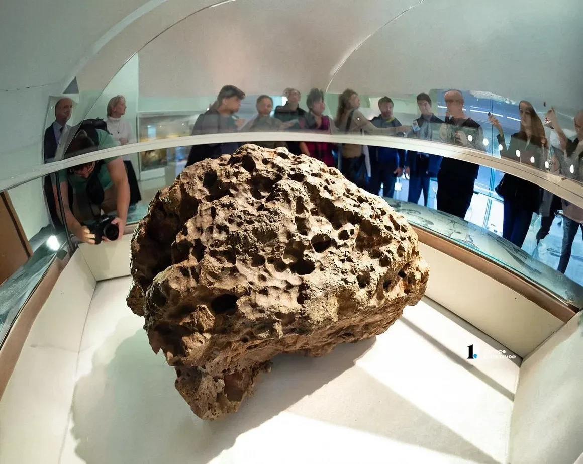 Челябинский метеорит 