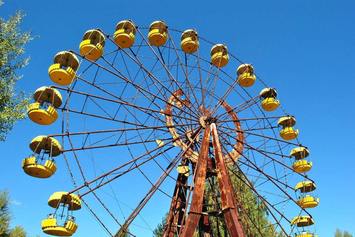 Припять, много лет спустя после катастрофы  Copyright (c) 2024 Michal Firek/Shutterstock. No use without permission. 