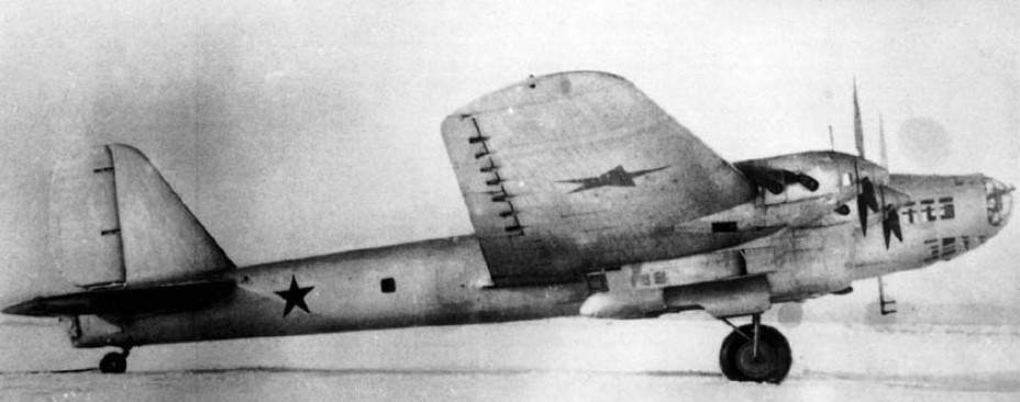 Пе-8 с ДД М-40 (airwar.ru)