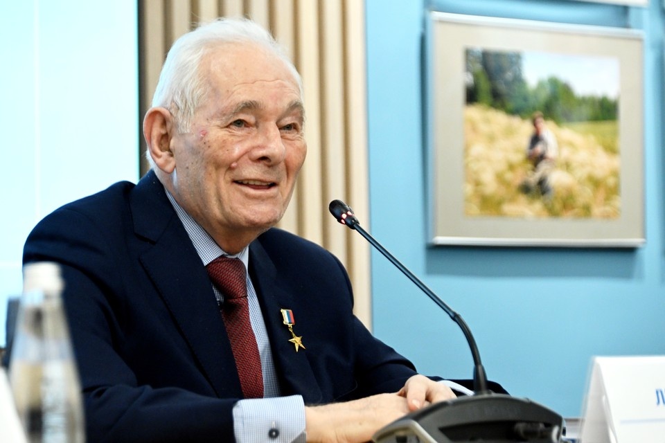    Врач-педиатр, хирург и общественный деятель Леонид Рошаль Евгения ГУСЕВА