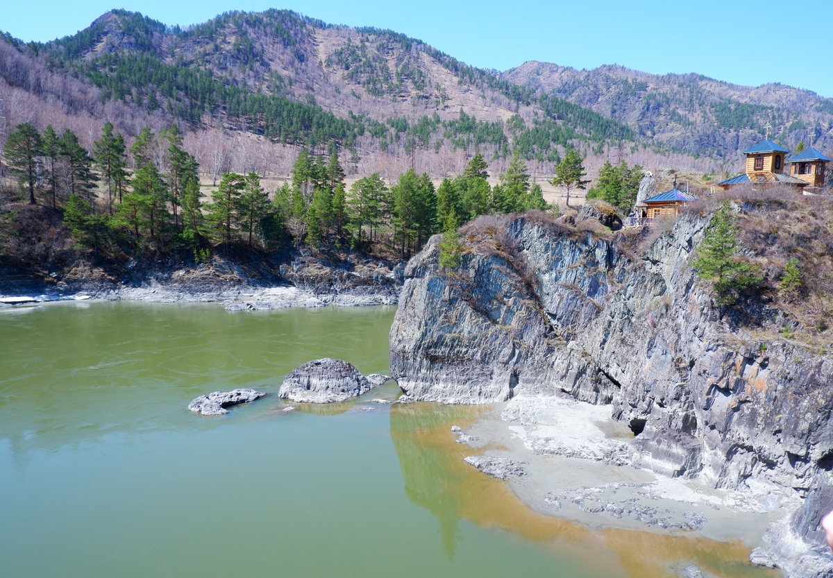 Вид на Патмос с подвесного моста