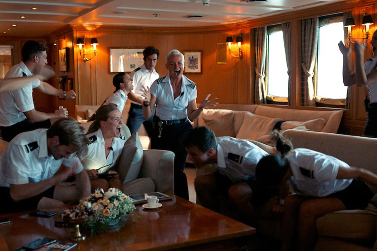 Третьесортное уныние под маской сатиры.