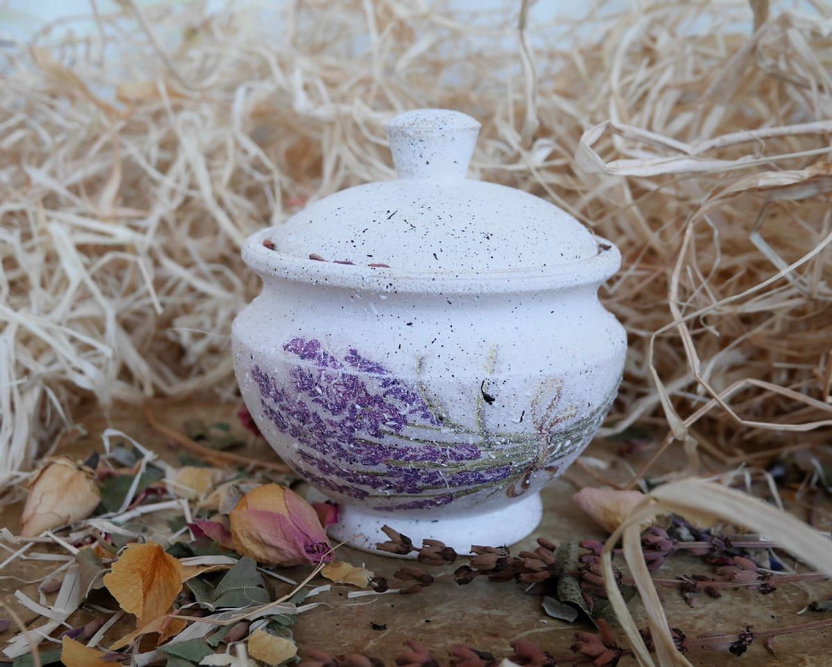 Горшочек "Лаванда". Фото автора - Ольги Суховой.