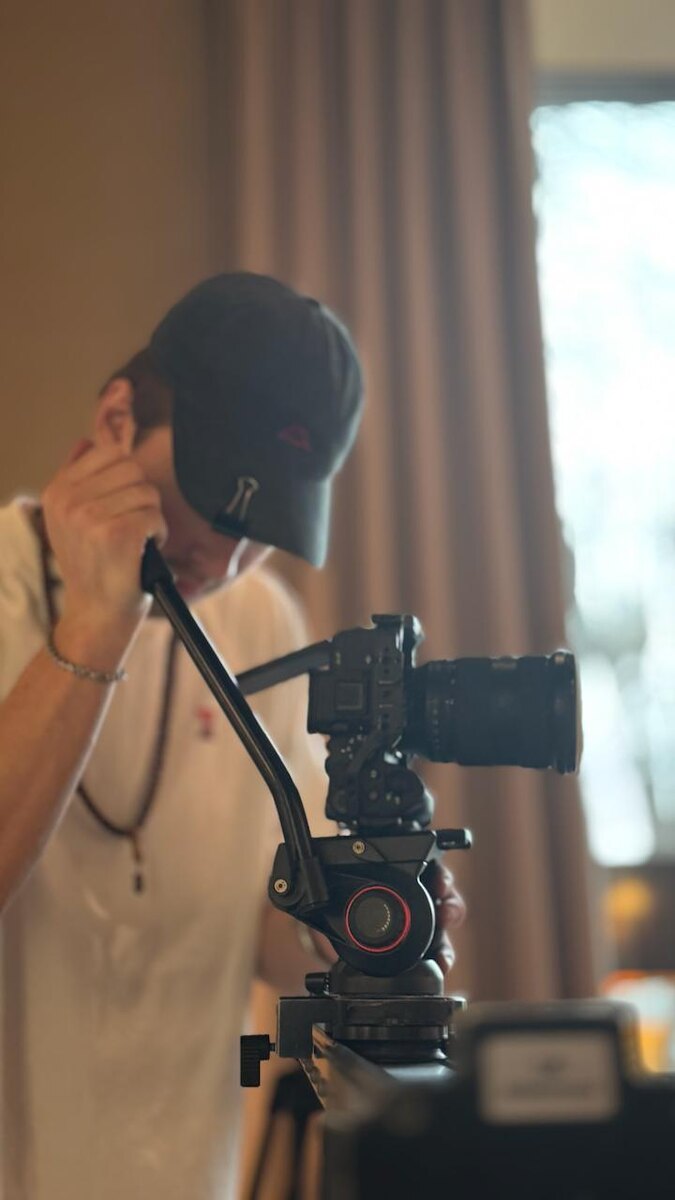 Оператор Тверской Никита на съёмках продуктового контента для компании Silver home