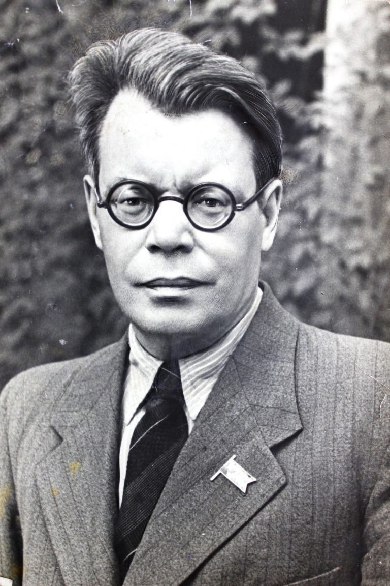 Михаил Васильевич Исаковский