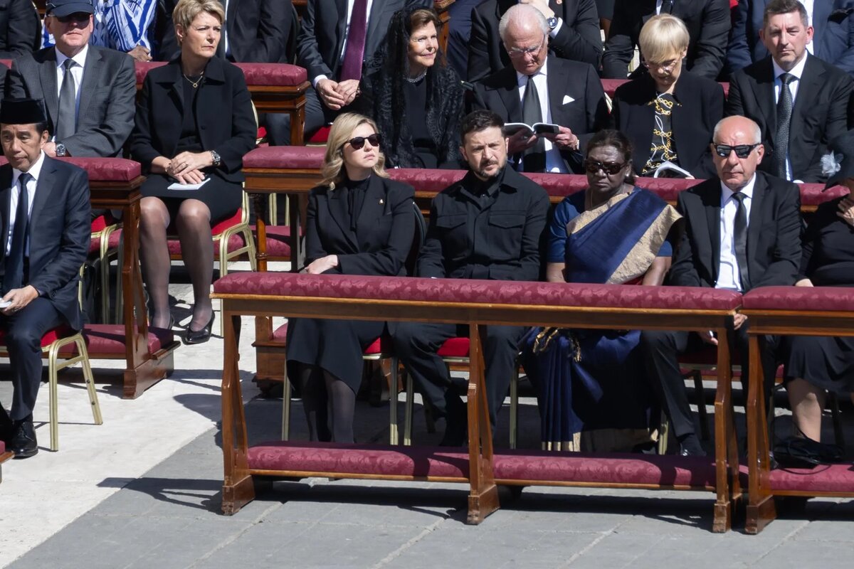 Оба в черном - протокол засчитан. Источник фото: 360.ru