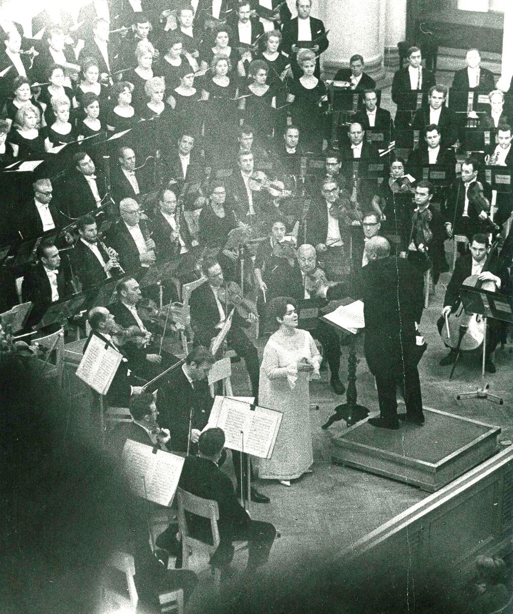 Галина Ковалёва в концерте 23 октября 1968 года. Большой зал, Симфонический оркестр филармонии, хор Капеллы. Дирижер Борис Хайкин.
© Архив Санкт-Петербургской филармонии им. Д. Д. Шостаковича